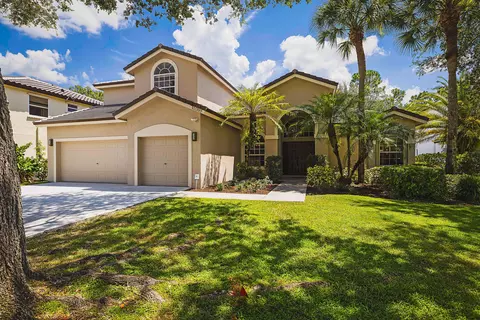 15369 Whispering Willow Dr, Wellington, FL 33414