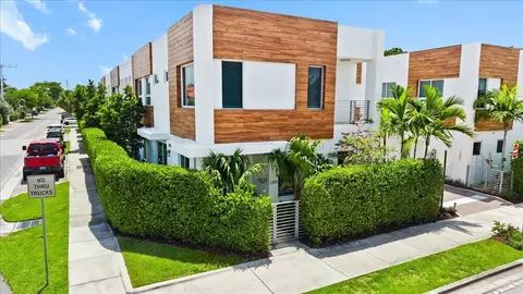 1255 NE 18th Ave, Fort Lauderdale, FL 33304