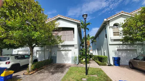 3051 Laurel Ridge Cir, Riviera Beach, FL 33404