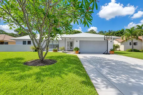 4270 NW 9th St, Delray Beach, FL 33445