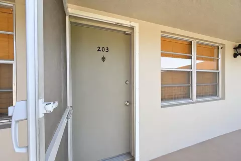 27 Lake Vista Trl #203, Port Saint Lucie, FL 34952