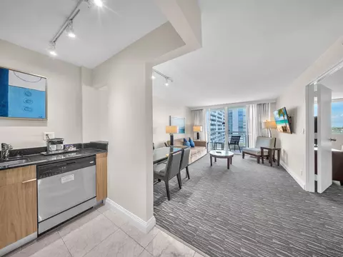 2670 E Sunrise Blvd #805, Fort Lauderdale, FL 33304
