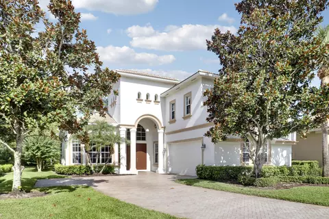 8605 Tompson Point Rd, Port Saint Lucie, FL 34986