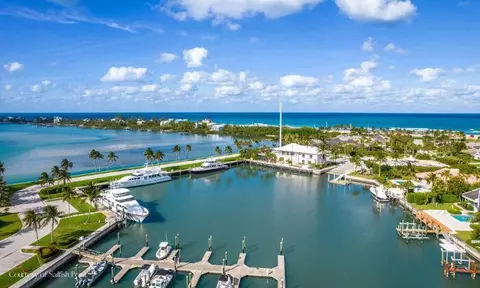 View/Area - 6854 SE Isle Way, Stuart, FL 34996 photo 6 of 17