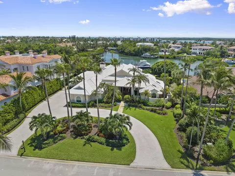 View/Area - 6854 SE Isle Way, Stuart, FL 34996 photo 9 of 17