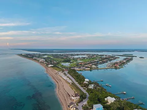 6854 SE Isle Way, Stuart, FL 34996 photo 8
