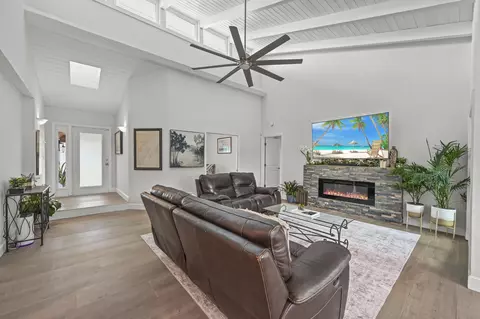 Living - 1102 Kriss Ln, Jupiter, FL 33458 photo 3 of 3