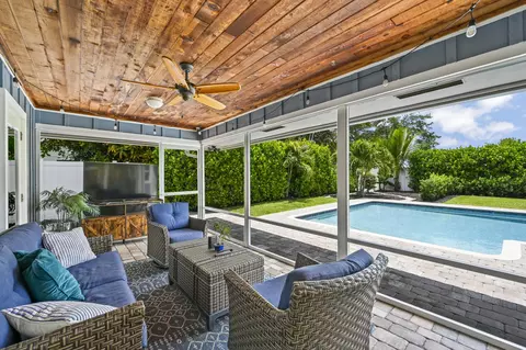 Exterior - 1102 Kriss Ln, Jupiter, FL 33458 photo 3 of 8
