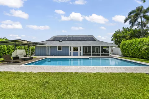 Exterior - 1102 Kriss Ln, Jupiter, FL 33458 photo 6 of 8