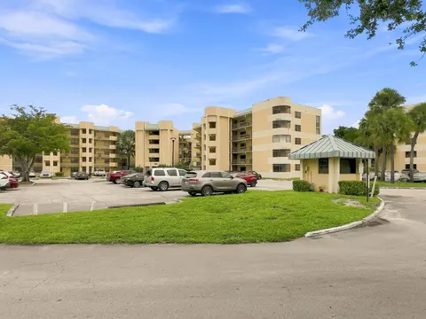 6575 W Oakland Park Blvd #101, Lauderhill, FL 33313
