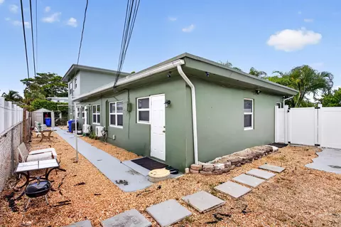 Exterior - 3404 Spring St, Pompano Beach, FL 33062 photo 8 of 12