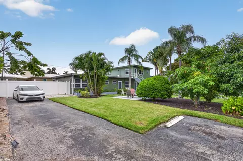 Exterior - 3404 Spring St, Pompano Beach, FL 33062 photo 4 of 12