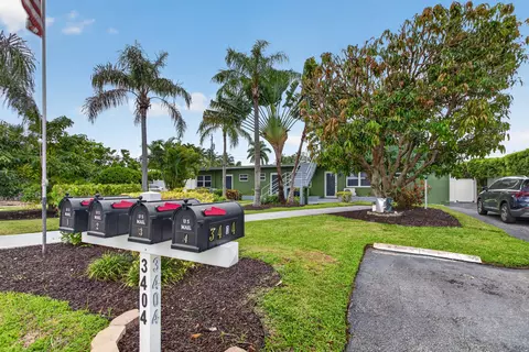Exterior - 3404 Spring St, Pompano Beach, FL 33062 photo 6 of 12