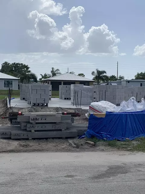 31 Mariposa Ln, Port Saint Lucie, FL 34952