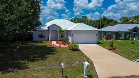 2742 SW Slade Pl, Port Saint Lucie, FL 34953