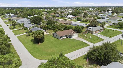 4057 SW Haycroft St, Port Saint Lucie, FL 34953
