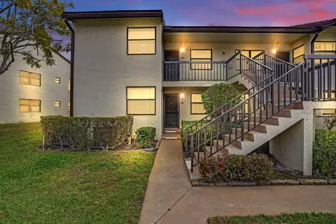 7674 Tahiti Ln #101, Lake Worth, FL 33467