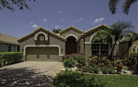 10052 Diamond Lake Dr, Boynton Beach, FL 33437