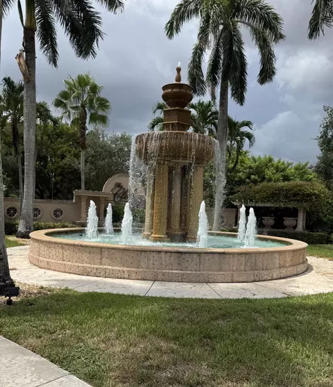 10052 Diamond Lake Dr, Boynton Beach, FL 33437