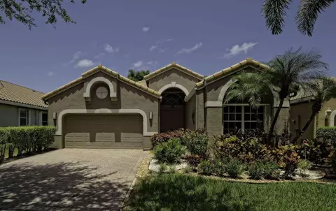 10052 Diamond Lake Dr, Boynton Beach, FL 33437