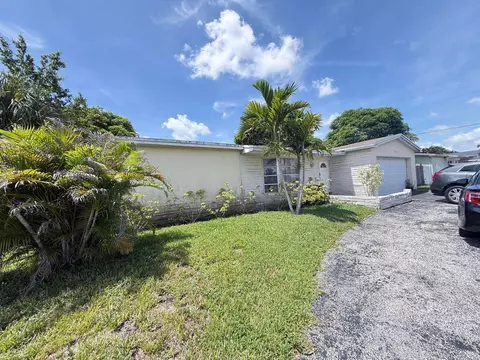3132 NW 39th Ct, Lauderdale Lakes, FL 33309