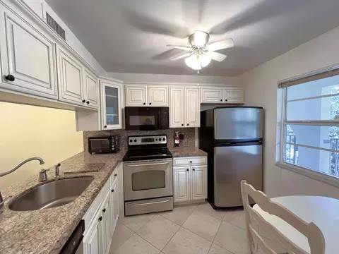 1105 Bahama Bnd #A2, Coconut Creek, FL 33066