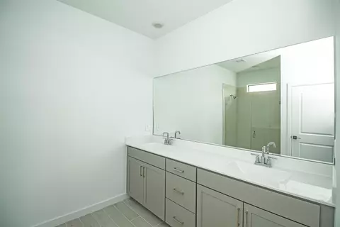 Bath - 5929 SE Sky Blue Cir E, Stuart, FL 34997 photo 1 of 4