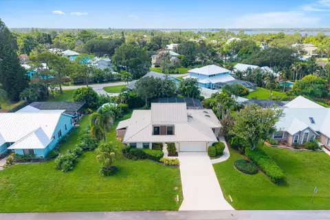 View/Area - 1904 NW 22nd St, Stuart, FL 34994 photo 2 of 4