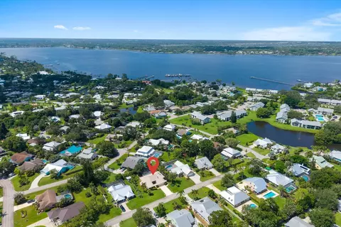 View/Area - 1904 NW 22nd St, Stuart, FL 34994 photo 1 of 4