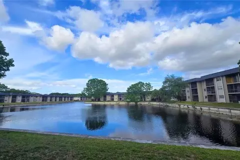 7801 Colony Cir S #106, Tamarac, FL 33321