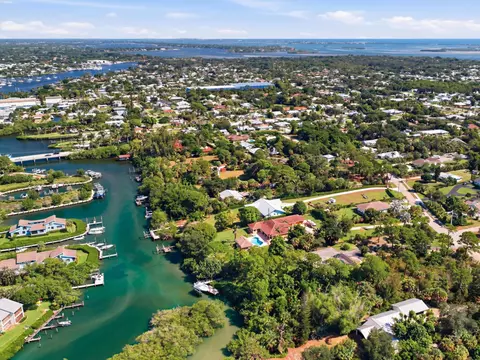 View/Area - 4916 SE Manatee Cove Rd, Stuart, FL 34997 photo 5 of 7