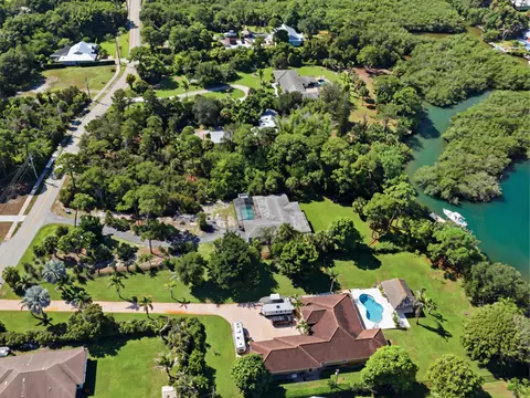 View/Area - 4916 SE Manatee Cove Rd, Stuart, FL 34997 photo 2 of 7