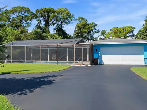 Exterior - 4916 SE Manatee Cove Rd, Stuart, FL 34997 photo 1 of 10