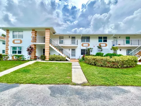1219 S Lakes End Dr #B1, Fort Pierce, FL 34982