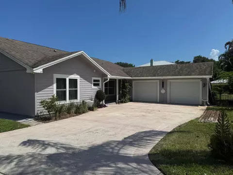 13605 S Indian River Dr, Jensen Beach, FL 34957