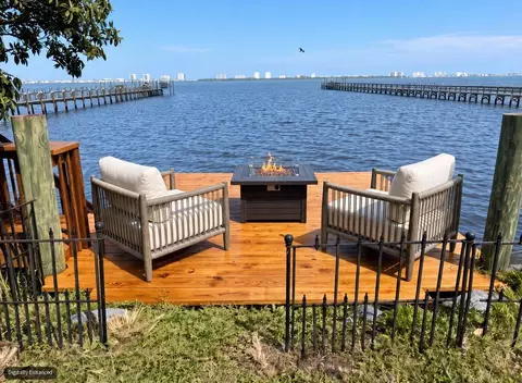 13605 S Indian River Dr, Jensen Beach, FL 34957