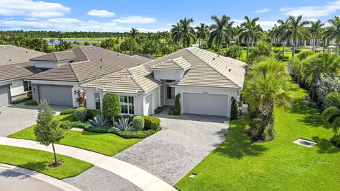 12176 Waterstone Cir, Palm Beach Gardens, FL 33412