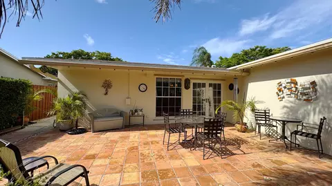 Exterior - 310 SE 4th Ter, Dania Beach, FL 33004 photo 7 of 18