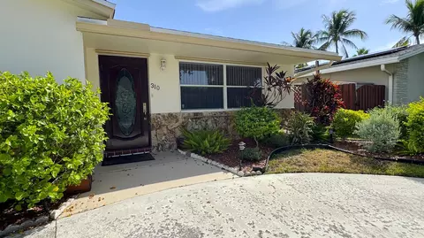 Exterior - 310 SE 4th Ter, Dania Beach, FL 33004 photo 6 of 18