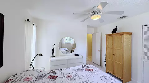 Bedroom - 310 SE 4th Ter, Dania Beach, FL 33004 photo 6 of 11