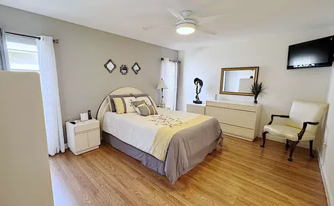 Bedroom - 310 SE 4th Ter, Dania Beach, FL 33004 photo 2 of 11