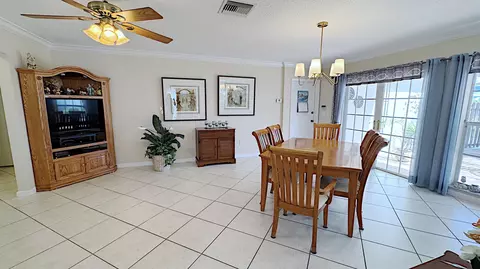 Dining - 310 SE 4th Ter, Dania Beach, FL 33004 photo 3 of 6