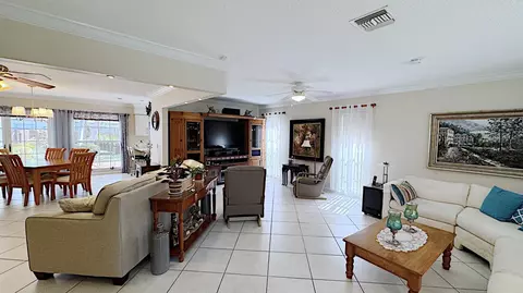 Living - 310 SE 4th Ter, Dania Beach, FL 33004 photo 4 of 6