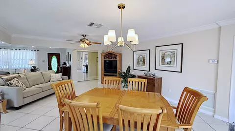 Dining - 310 SE 4th Ter, Dania Beach, FL 33004 photo 4 of 6