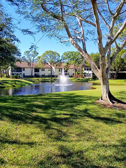 3451 Jog Park Dr, Greenacres, FL 33467