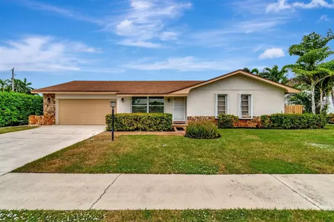 577 SW 24th Ave, Boynton Beach, FL 33435
