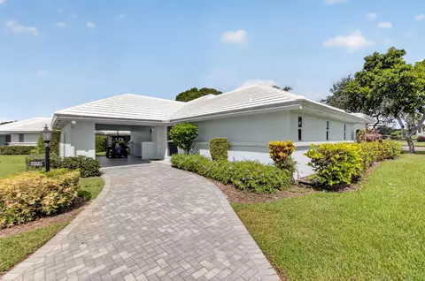 8 Slash Pine Dr, Boynton Beach, FL 33436