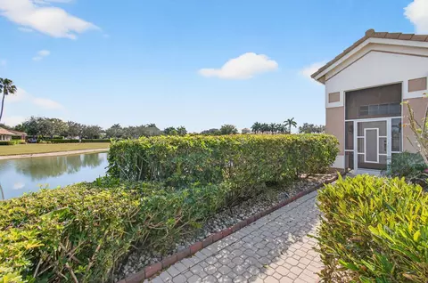 6862 Swansea Ln, Boynton Beach, FL 33472