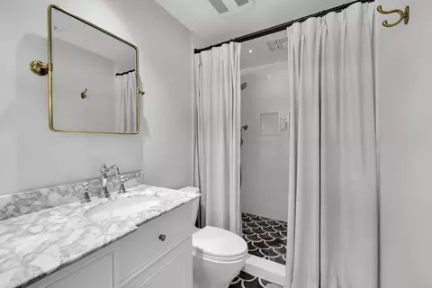 Bath - 8 Windsor Rd W, Jupiter, FL 33469 photo 1 of 2