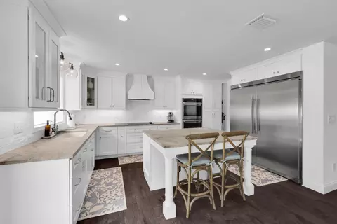 Kitchen - 8 Windsor Rd W, Jupiter, FL 33469 photo 4 of 4